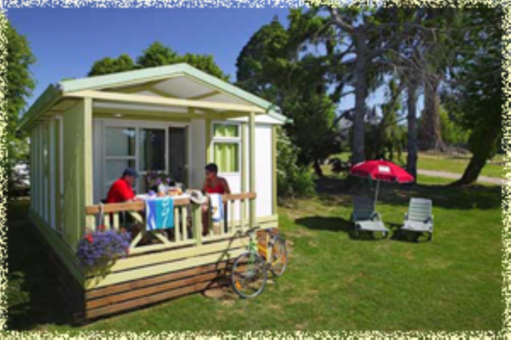 Hotellerie De Plein Air Camping Leychoisier Bonnac-la-Cote Экстерьер фото